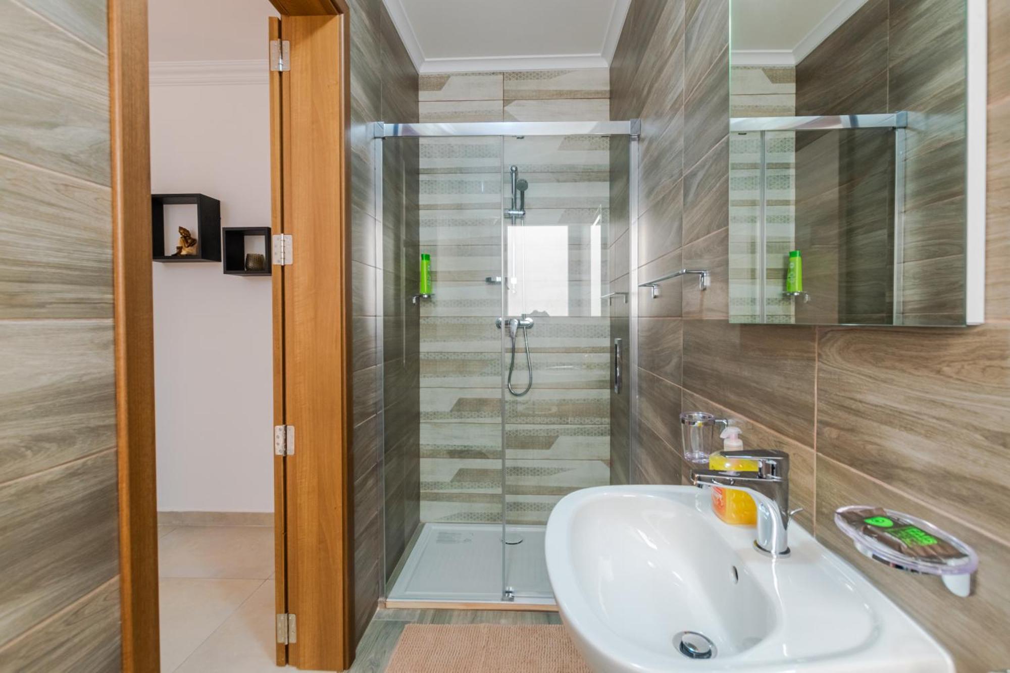 Spacious Brand New Apartment Hc Balcony 3 Bdr 2 Bth Bugibba St. Paul's Bay Exterior foto